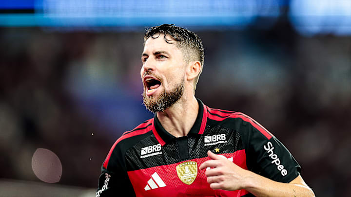 Jorginho se destacou na vitória do Flamengo na rodada do Brasileirão Jorginho se destacou na vitória do Flamengo na rodada do Brasileirão