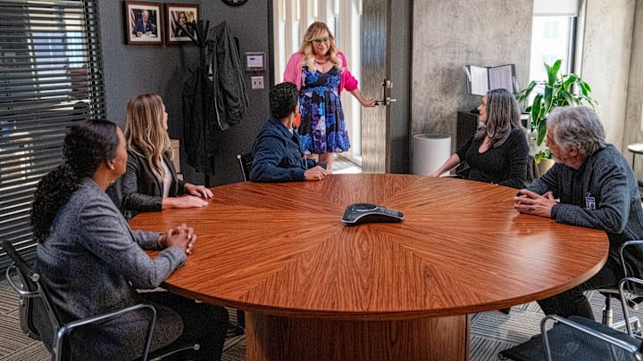 CRIMINAL MINDS - "Sicarius” - (L-R) Aisha Tyler as Dr. Tara Lewis, A.J. Cook as Jennifer 'JJ' Jareau, Adam Rodriguez as Luke Alvez, Kristen Vangsness as Penelope Garcia, Paget Brewster as Emily Prentiss and Joe Mantegna as David Rossi in Criminal Minds streaming on Paramount+, 2022. Photo Credit: Michael Yarish /Paramount+