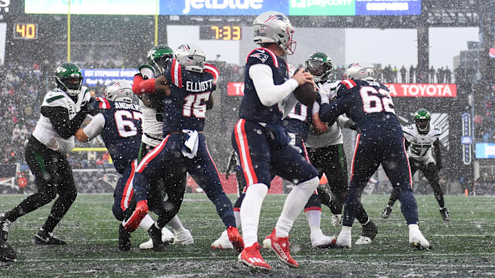 New York Jets v New England Patriots