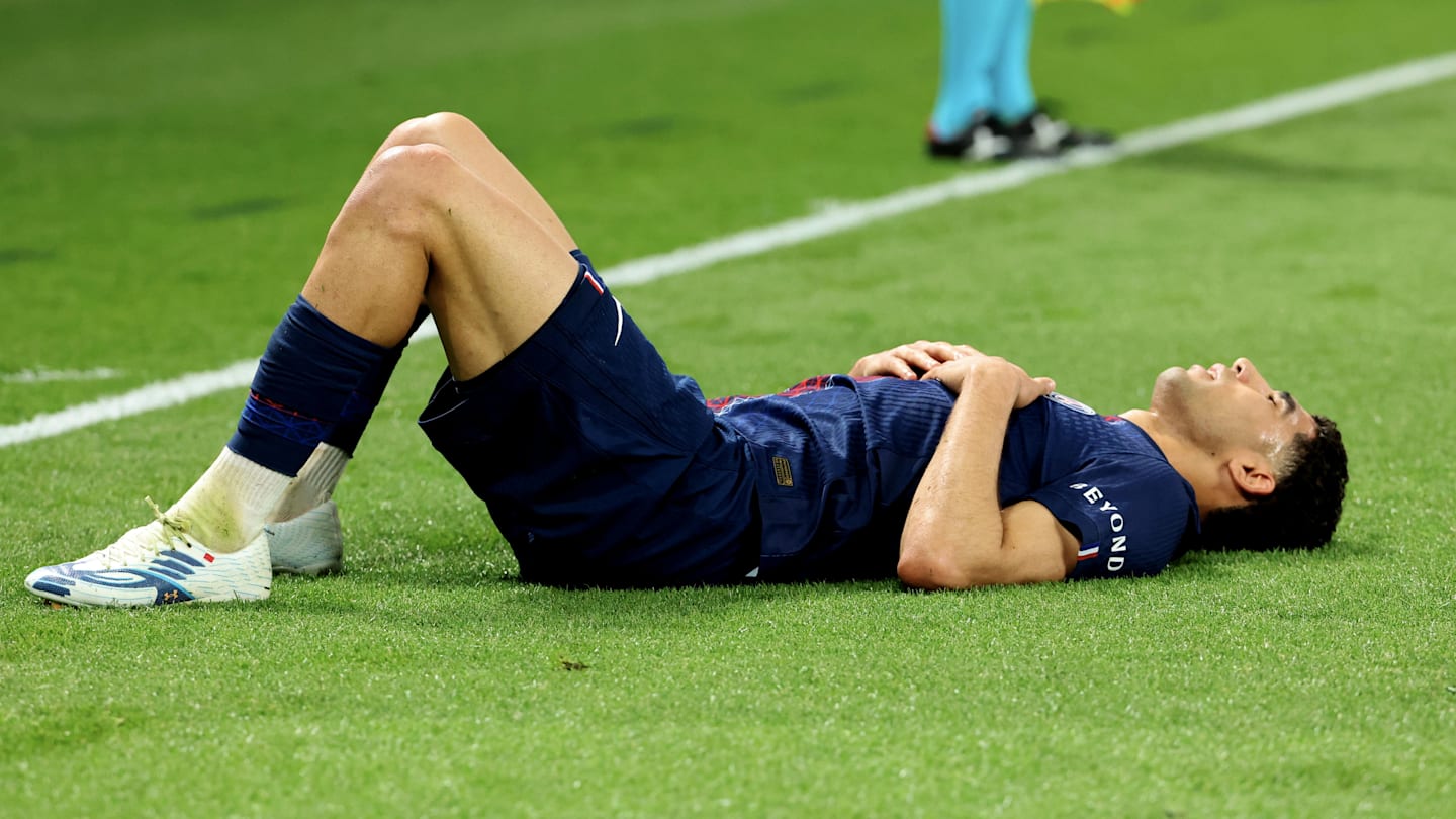 PSG - Bayern : Les dernières infos sur la blessure d'Achraf Hakimi, et elles ne sont pas rassurantes