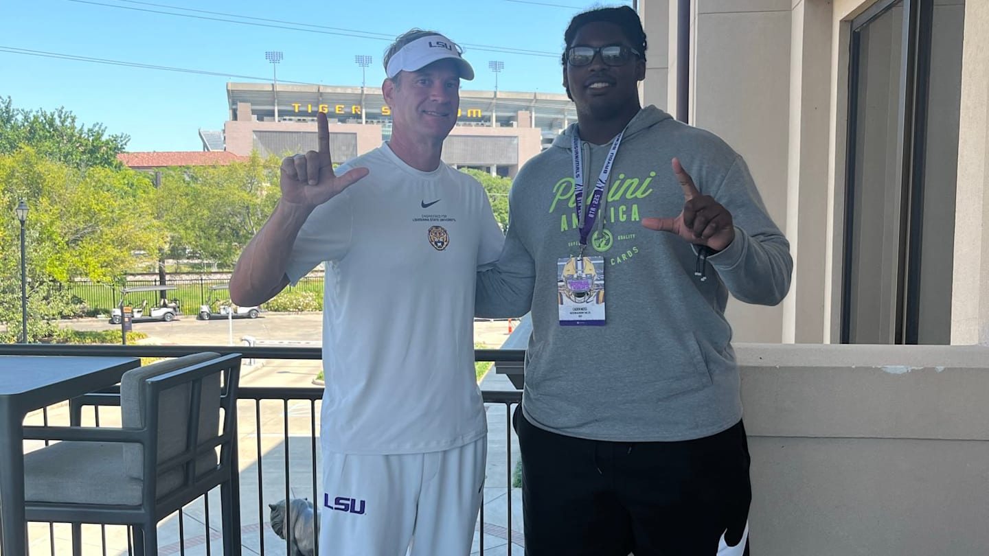 LSU Football, Oregon Ducks, Ole Miss Rebels Enter Recruiting Battle for Elite Recruit