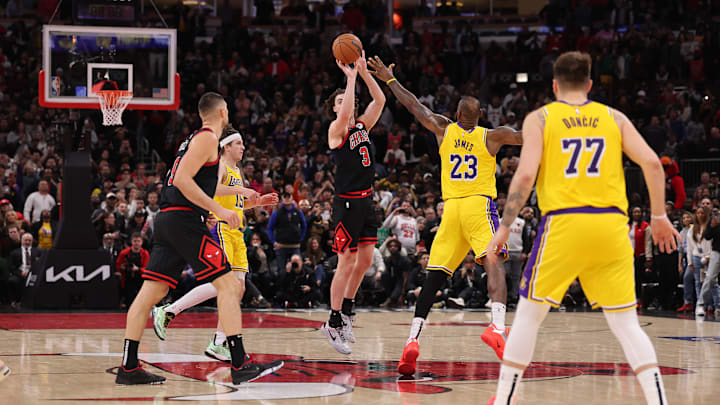 Los Angeles Lakers v Chicago Bulls