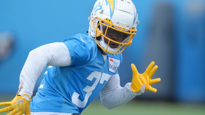Jun 14, 2022; Costa Mesa, California, USA; Los Angeles Chargers cornerback Kemon Hall (37) during minicamp at the Hoag Performance Center. Jun 14, 2022; Costa Mesa, California, USA; Los Angeles Chargers cornerback Kemon Hall (37) during minicamp at the Hoag Performance Center.