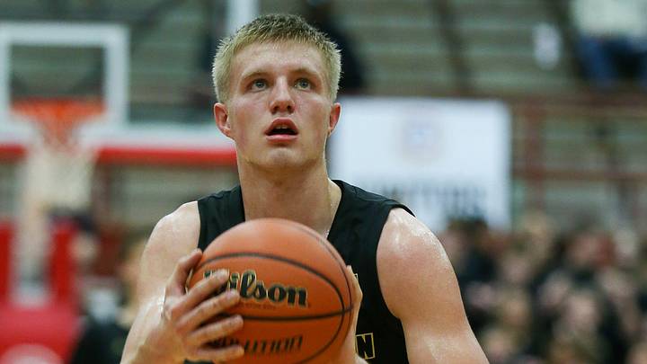 Mt. Vernon Luke Ertel (12) at the free-throw line.