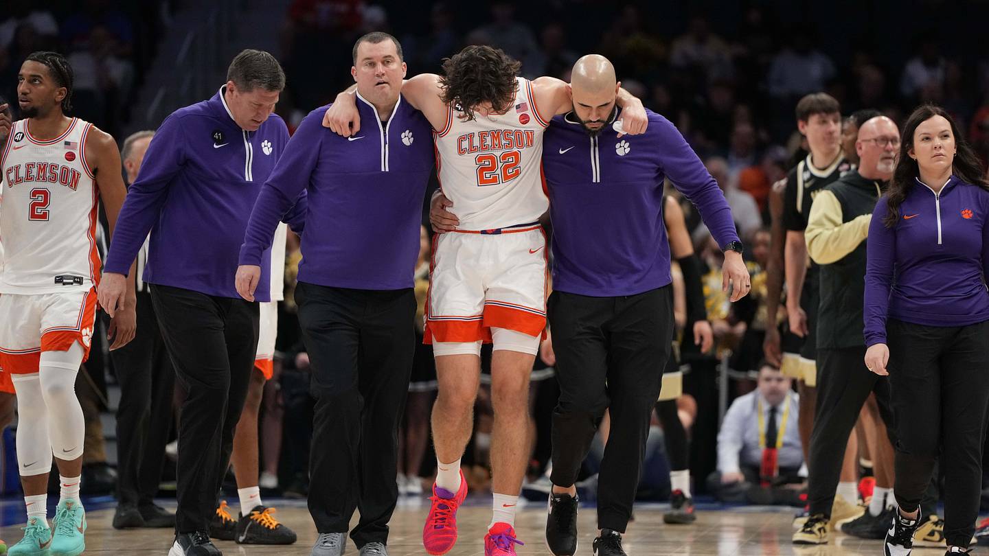 Clemson HC Brad Brownell Updates Carter Welling’s Recovery Timeline