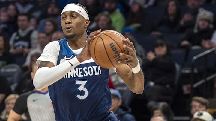 Jaden McDaniels and the Timberwolves are home favorites against the Warriors.