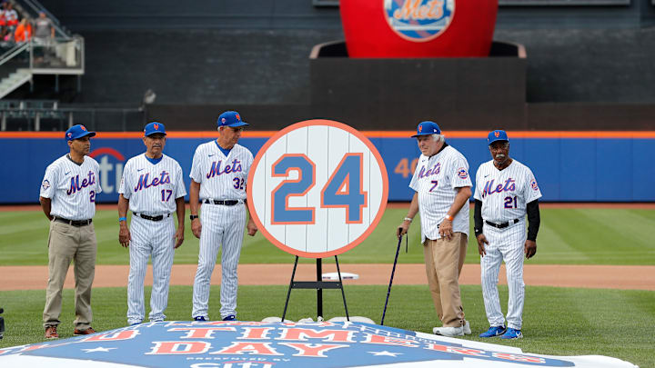 Mets retiraron el número 24 de Mays
