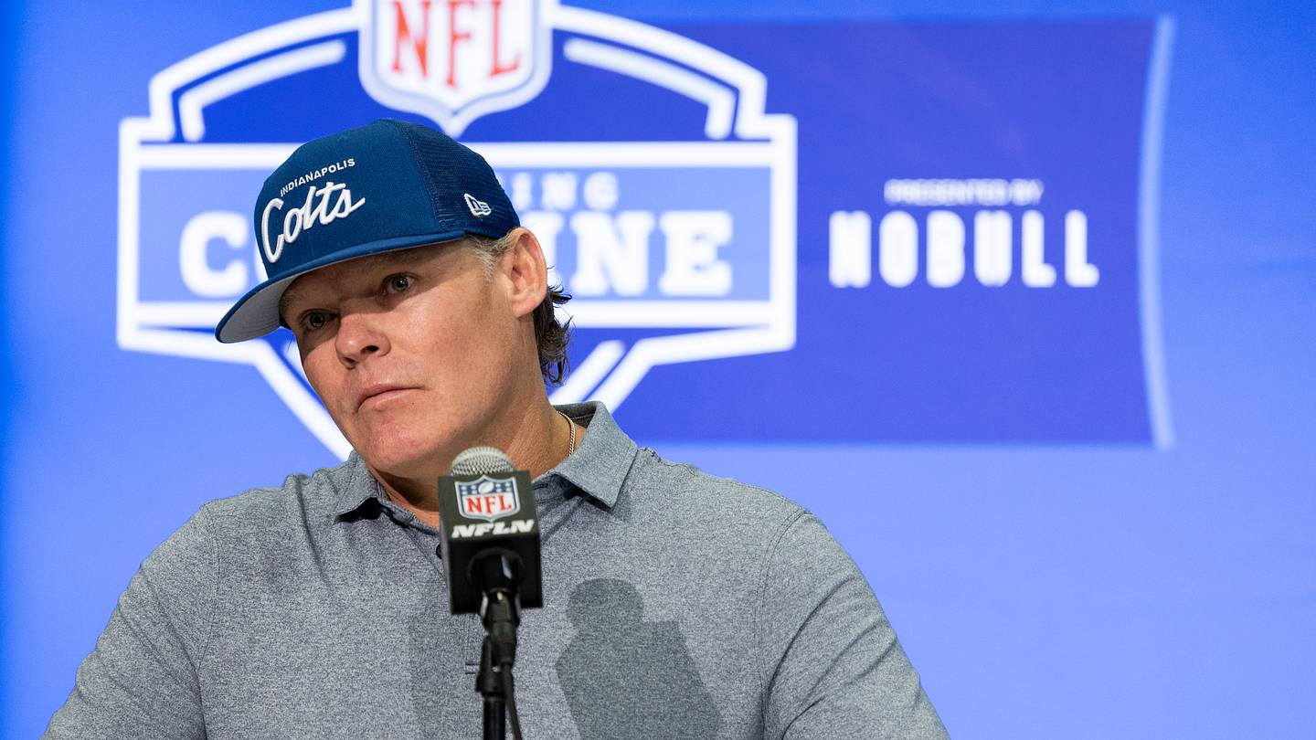Colts Triumph Over Chargers 38-24; Taylor Shines with Three Touchdowns