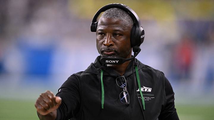 New York Jets head coach Aaron Glenn New York Jets head coach Aaron Glenn
