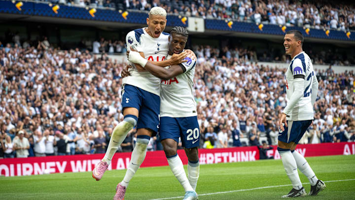 Tottenham Hotspur v Burnley - Premier League