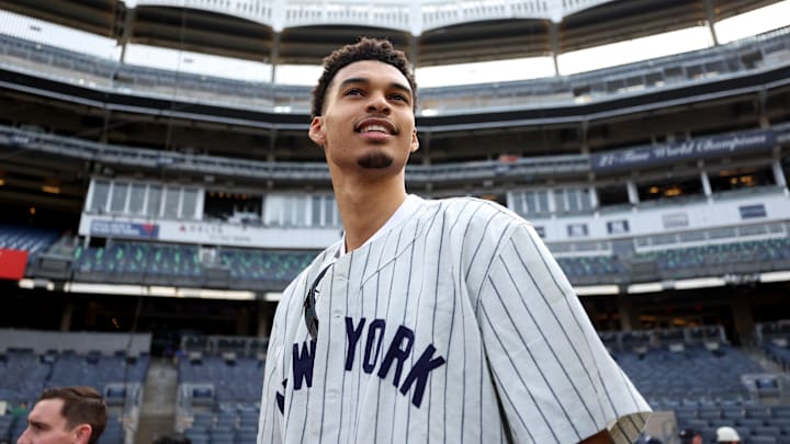 Victor Wembanyama hizo el primer pitcheo ceremonial de los Yankees 