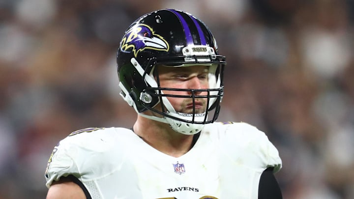 Sep 13, 2021; Paradise, Nevada, USA; Baltimore Ravens guard Kevin Zeitler (70) against the Las Vegas Raiders during Monday Night Football at Allegiant Stadium. Mandatory Credit: Mark J. Rebilas-Imagn Images Sep 13, 2021; Paradise, Nevada, USA; Baltimore Ravens guard Kevin Zeitler (70) against the Las Vegas Raiders during Monday Night Football at Allegiant Stadium. Mandatory Credit: Mark J. Rebilas-Imagn Images