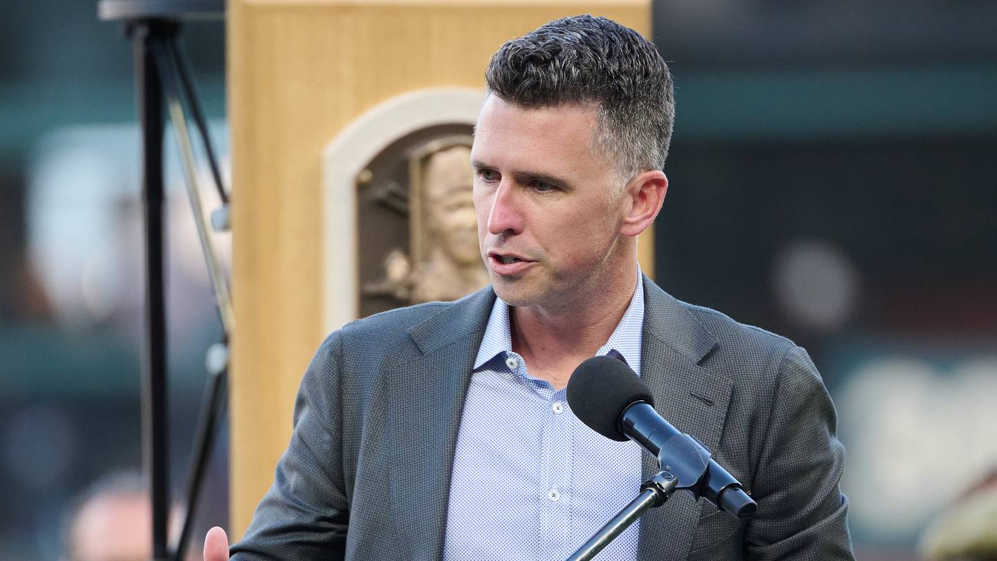First Move the San Francisco Giants Front Office Must Make This Offseason