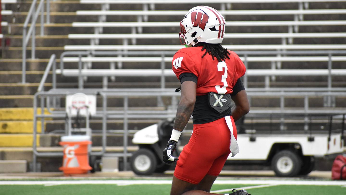 Former Decorated Blue-Chip Recruit Finally Playing Like one at Badgers Fall Camp