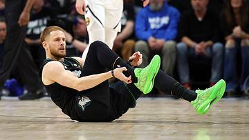 Timberwolves Up 3-1 as DiVincenzo Tears Achilles