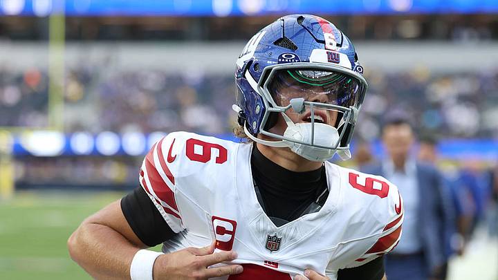 Jaxson Dart, quarterback de los New York Giants, se perderá lo que resta de la temporada. Jaxson Dart, quarterback de los New York Giants, se perderá lo que resta de la temporada.