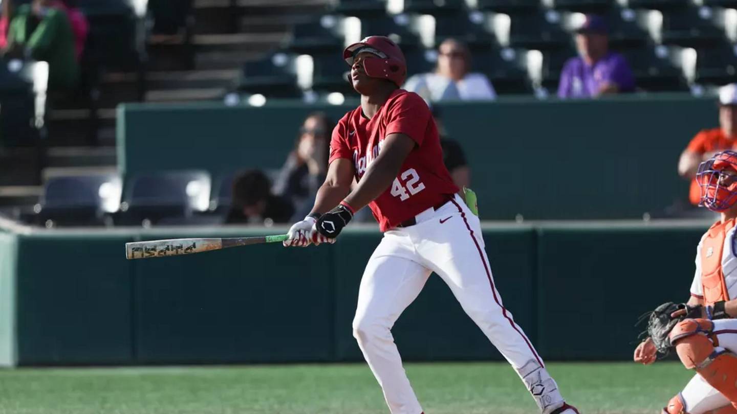 Live Updates From Alabama Baseball's Home Midweek Contest With Samford
