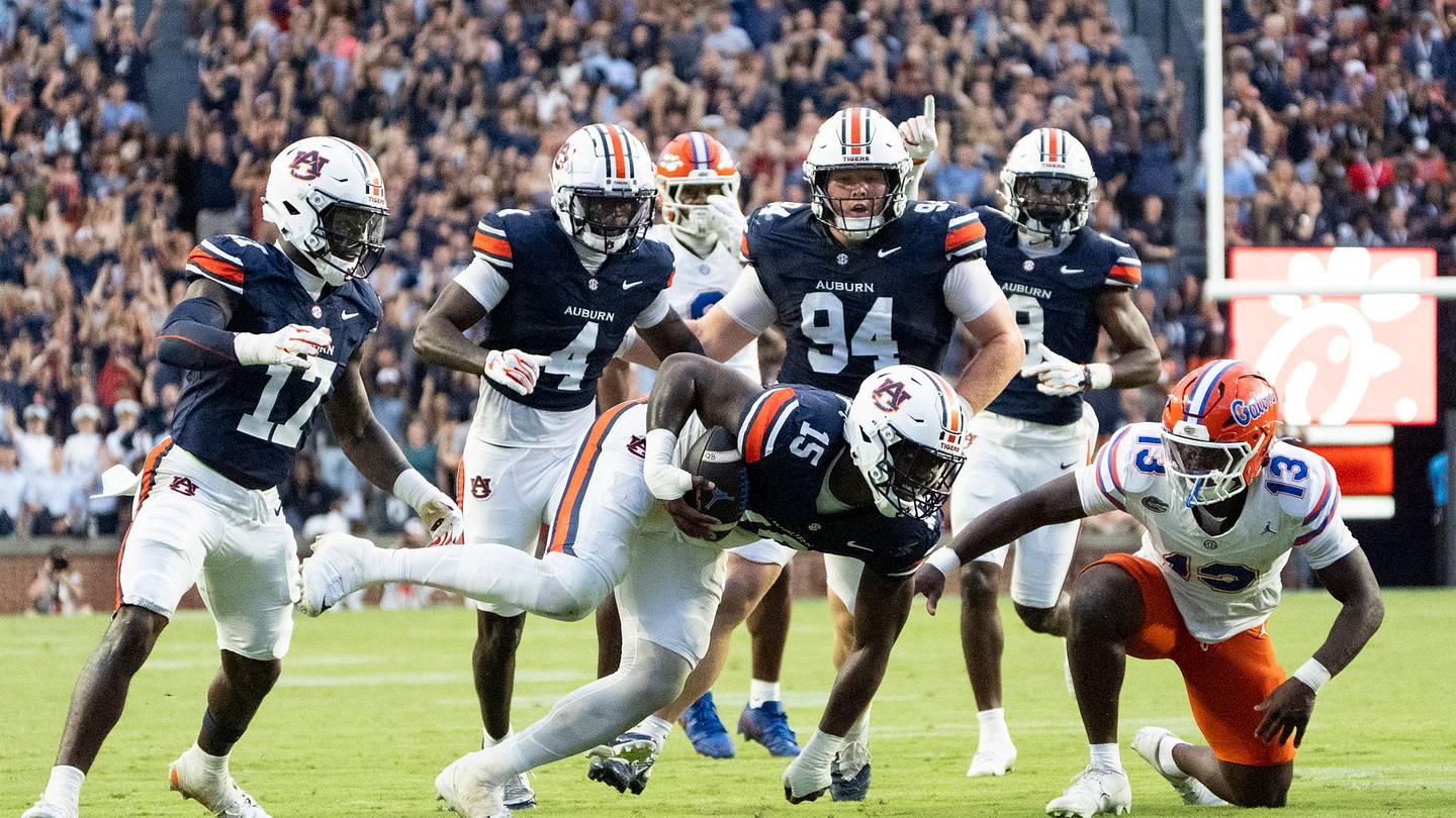 Auburn Defensive Players to Watch Against Tennessee