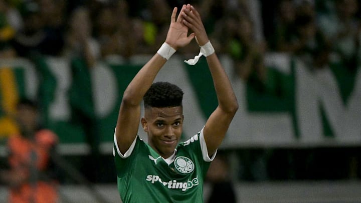 Vendido ao Chelsea, Estêvão deixa o Palmeiras após o final do torneio