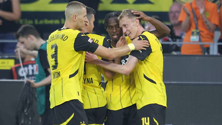 Waldemar Anton (ganz links) und Maximilian Beier (ganz rechts) sind mit ihrer Rolle beim BVB unzufrieden