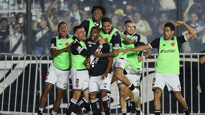 Vasco venceu o Colorado em São Januário