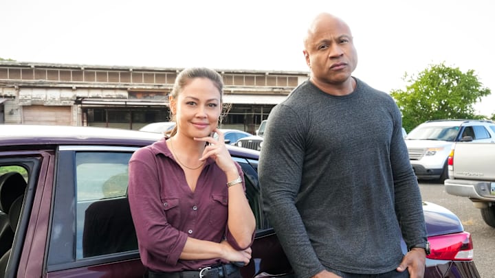 “Run and Gun” – After passing her medical and psych evaluations, Tennant is surprised to see Sam Hanna conducting her final interview to clear her return to work. Also, when the team discovers a breach in the U.S. Marshal’s database, Sam joins Tennant in Las Vegas to locate the hacker, on part one of the season three premiere of the CBS Original series NCIS: HAWAI’I, Monday, Feb. 12 (10:00-11:00 PM, ET/PT) on the CBS Television Network, and streaming on Paramount+ (live and on demand for