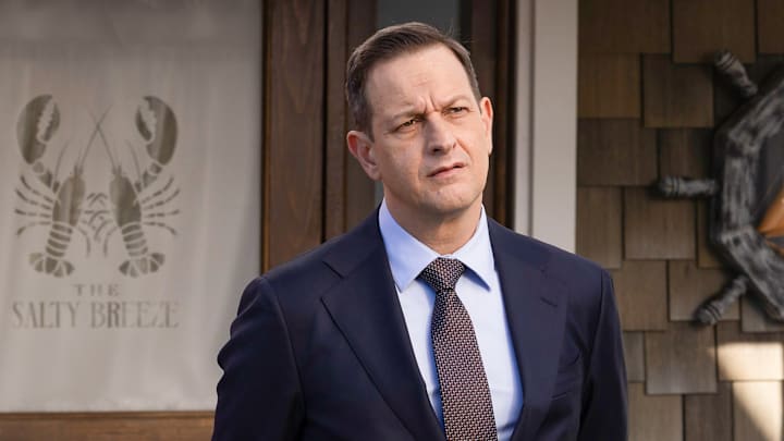 BEST MEDICINE: Josh Charles in the "All the World's Ablaze" episode of BEST MEDICINE airing Tuesday, Jan 27 (8:00-9:00 PM ET/PT) on FOX. BEST MEDICINE: Josh Charles in the "All the World's Ablaze" episode of BEST MEDICINE airing Tuesday, Jan 27 (8:00-9:00 PM ET/PT) on FOX.