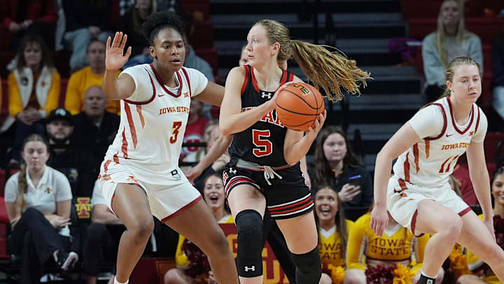 Utah Utes guard Gianna Kneepkens (5). 
