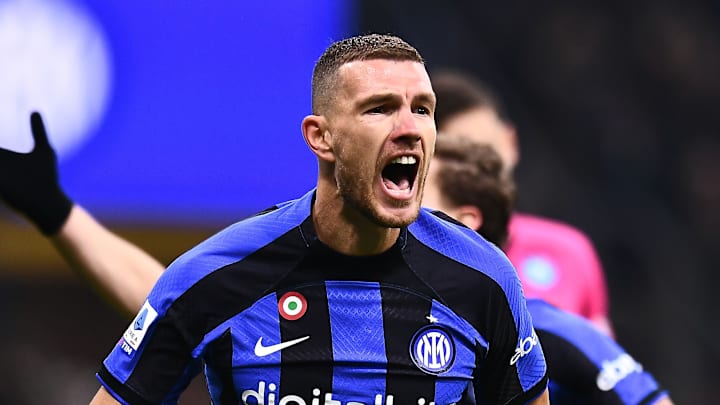 Edin Dzeko est le buteur du soir Edin Dzeko est le buteur du soir