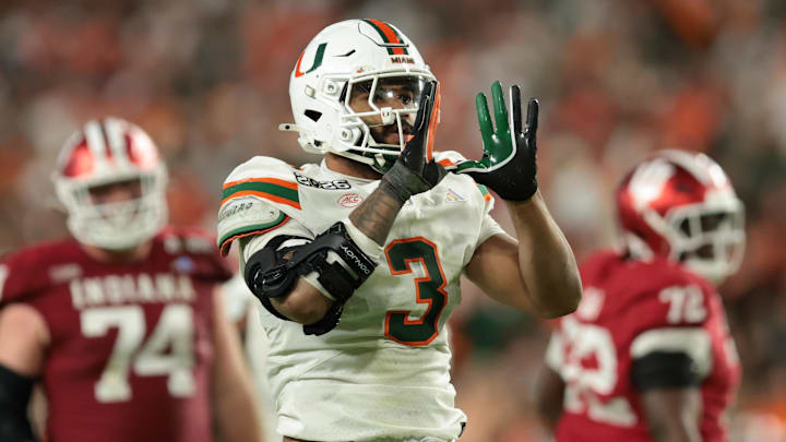 Miami Hurricanes defensive lineman Akheem Mesidor
