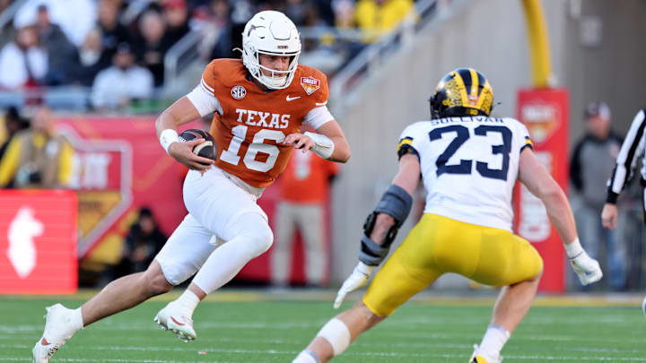 2025 Cheez-It Citrus Bowl - Texas v Michigan
