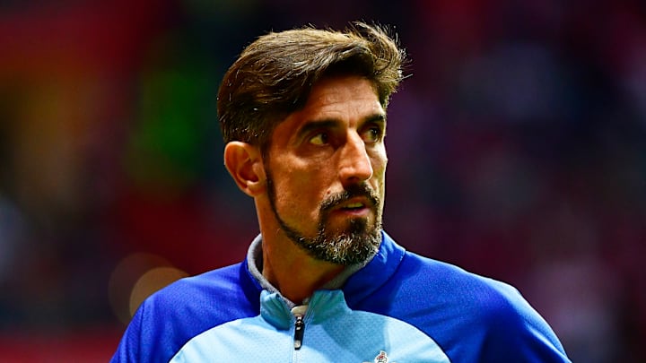 Veljko Paunovic se iría de Chivas para firmar con Almería Veljko Paunovic se iría de Chivas para firmar con Almería