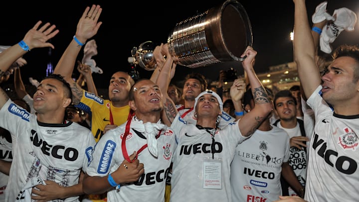 Corinthians conquistou a Libertadores de 2012 no Pacaembu