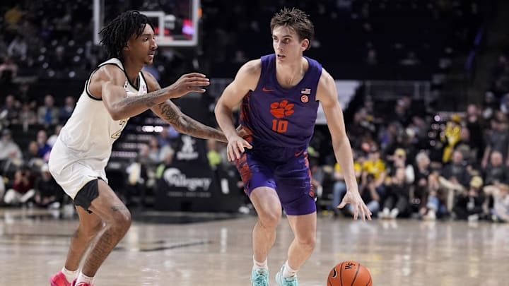 Clemson basketball fell to Wake Forest in Winston-Salem, North Carolina, on Wednesday night. 