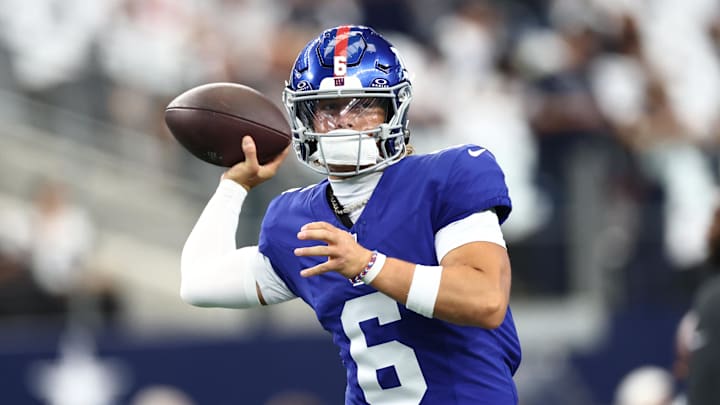 Sep 14, 2025; Arlington, Texas, USA; New York Giants quarterback Jaxson Dart (6) warms up before the game against the Dallas Cowboys at AT&T Stadium. Mandatory Credit: Kevin Jairaj-Imagn Images
