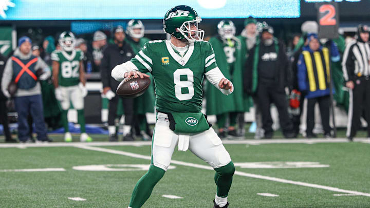 Jan 5, 2025; East Rutherford, New Jersey, USA; New York Jets quarterback Aaron Rodgers (8) throws a pass during the first half against the Miami Dolphins at MetLife Stadium. Mandatory Credit: Vincent Carchietta-Imagn Images Jan 5, 2025; East Rutherford, New Jersey, USA; New York Jets quarterback Aaron Rodgers (8) throws a pass during the first half against the Miami Dolphins at MetLife Stadium. Mandatory Credit: Vincent Carchietta-Imagn Images