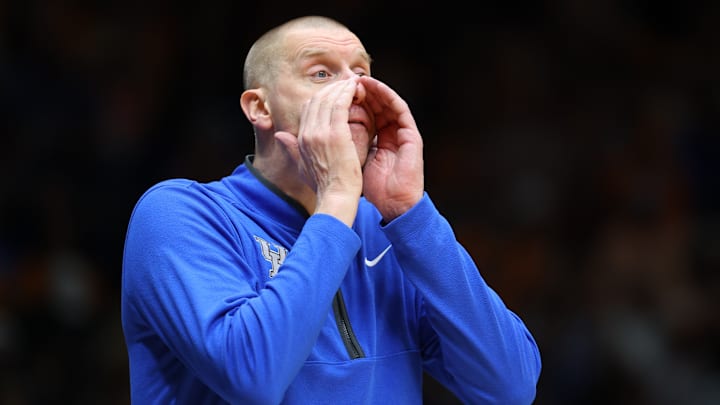 Kentucky v Tennessee