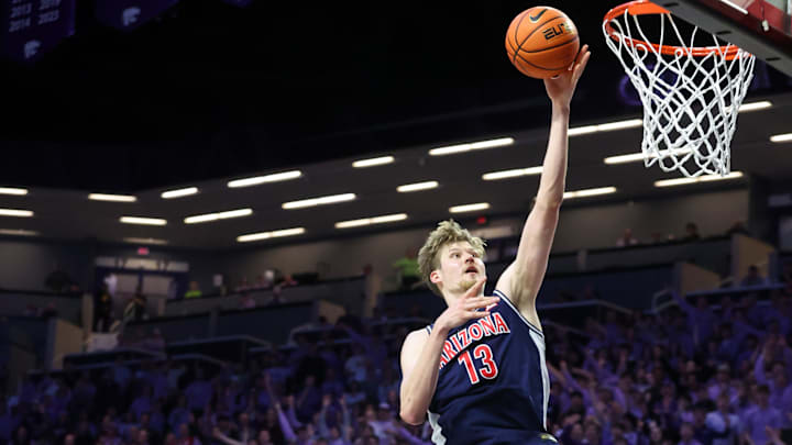Arizona Wildcats forward Henri Veesaar (13).