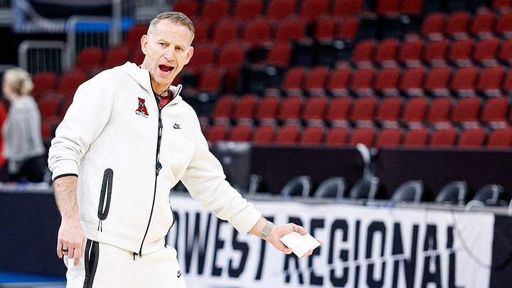 Mar 26, 2026; Chicago, IL, USA; Alabama Crimson Tide head coach Nate Oats reacts during a practice session ahead of the Midwest regional of the men's 2026 NCAA Tournament at United Center. Mandatory Credit: Kamil Krzaczynski-Imagn Images