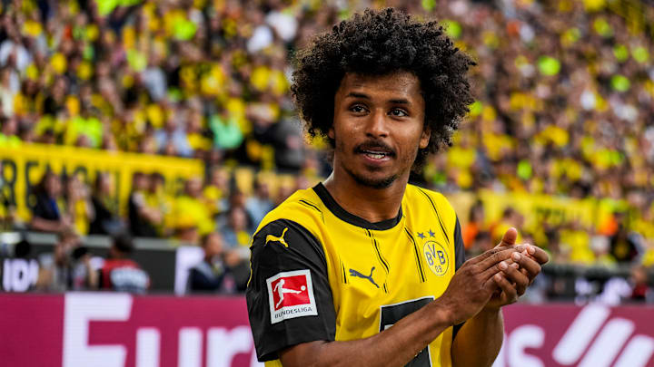 Borussia Dortmund v Holstein Kiel - Bundesliga