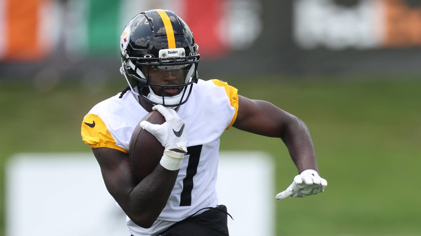 Steelers Cut Ties With Veteran WR