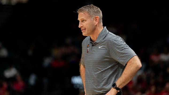 Nov 26, 2024; Las Vegas, Nevada, USA; Alabama Crimson Tide head coach Nate Oats watches the game against the Houston Cougars during the second half at MGM Grand Garden Arena. Mandatory Credit: Jeffrey (Tyge) O'Donnell-Imagn Images Nov 26, 2024; Las Vegas, Nevada, USA; Alabama Crimson Tide head coach Nate Oats watches the game against the Houston Cougars during the second half at MGM Grand Garden Arena. Mandatory Credit: Jeffrey (Tyge) O'Donnell-Imagn Images