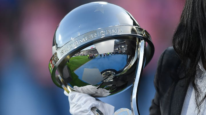 Sao Paulo v Independiente del Valle -  Copa CONMEBOL Sudamericana 2022: Final