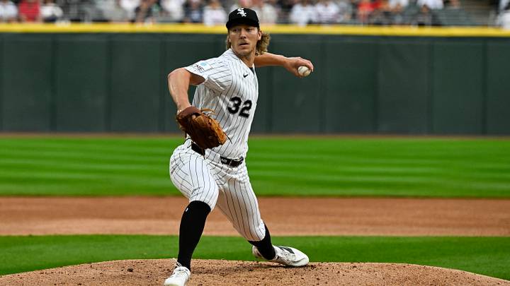 Aug 9, 2026; Chicago, Illinois, USA; Chicago White Sox pitcher Hagen Smith (32) delivers the ball during the second inning against the Cleveland Guardians at Rate Field. Mandatory Credit: Matt Marton-Imagn Images