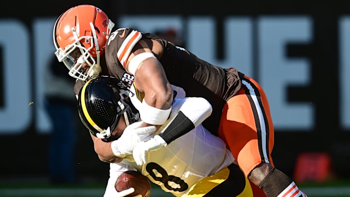 Nov 19, 2023; Cleveland, Ohio, USA; Cleveland Browns defensive end Myles Garrett (95) sacks