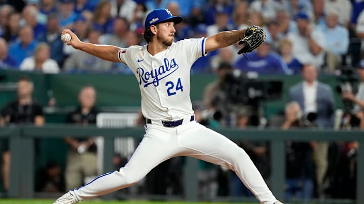 Division Series - New York Yankees v Kansas City Royals - Game 3