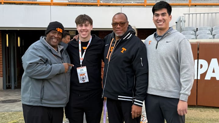 Tennessee football 2027 linebacker commit JP Peace