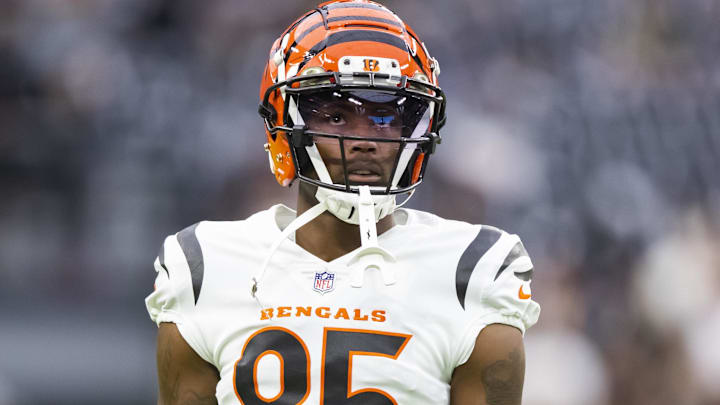Nov 21, 2021; Paradise, Nevada, USA; Cincinnati Bengals wide receiver Tee Higgins (85) against the Las Vegas Raiders at Allegiant Stadium. Mandatory Credit: Mark J. Rebilas-Imagn Images