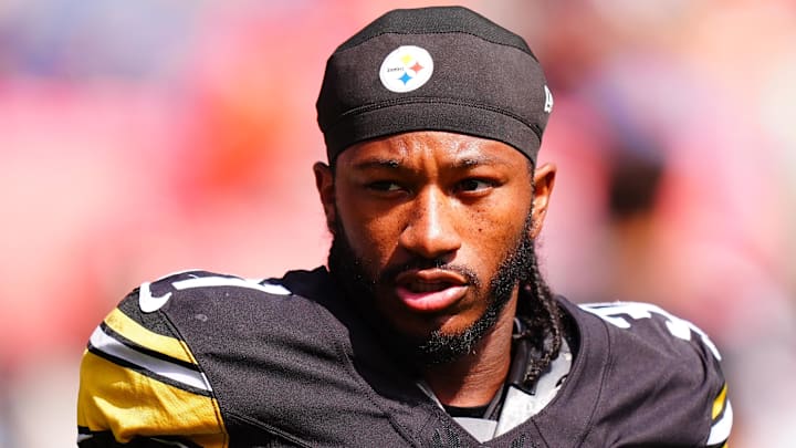 Sep 15, 2024; Denver, Colorado, USA; Pittsburgh Steelers cornerback Beanie Bishop Jr. (31) during the first quarter at Empower Field at Mile High. Mandatory Credit: Ron Chenoy-Imagn Images
