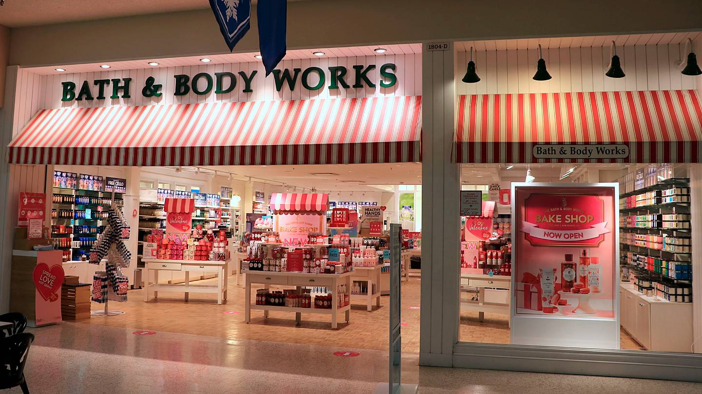 7 Smells That Defined Summer in the 1990s
